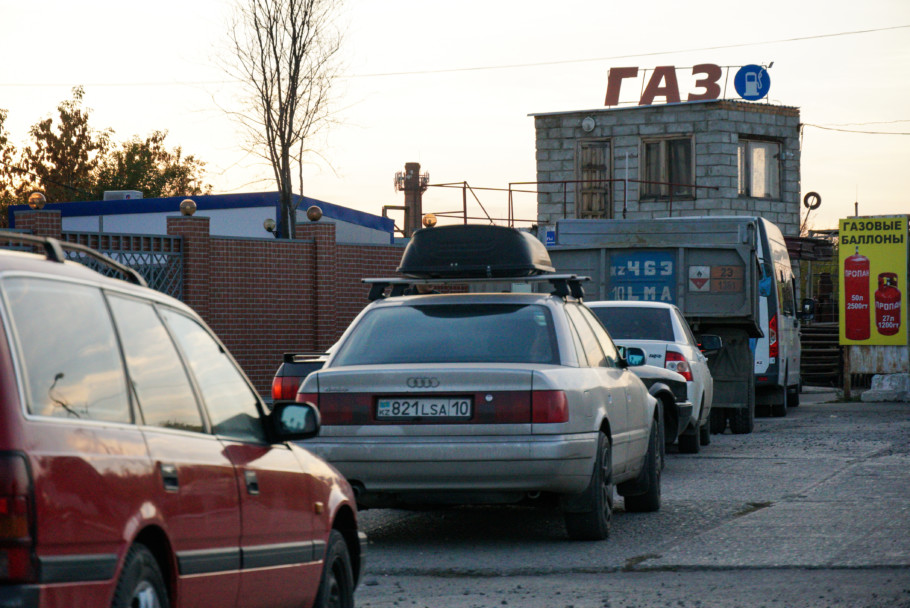 Газа нет картинка. Не хватает газа. Не хватает газа. Газа не хватит. Газификация фон.